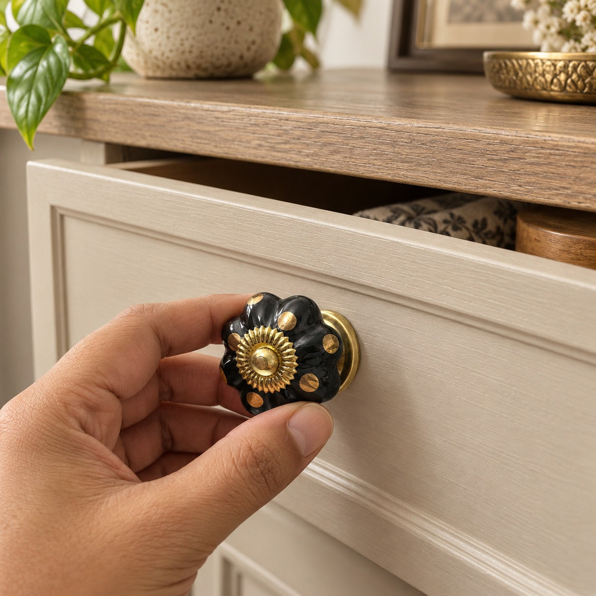 Black & Gold Floral Ceramic Cabinet Knob