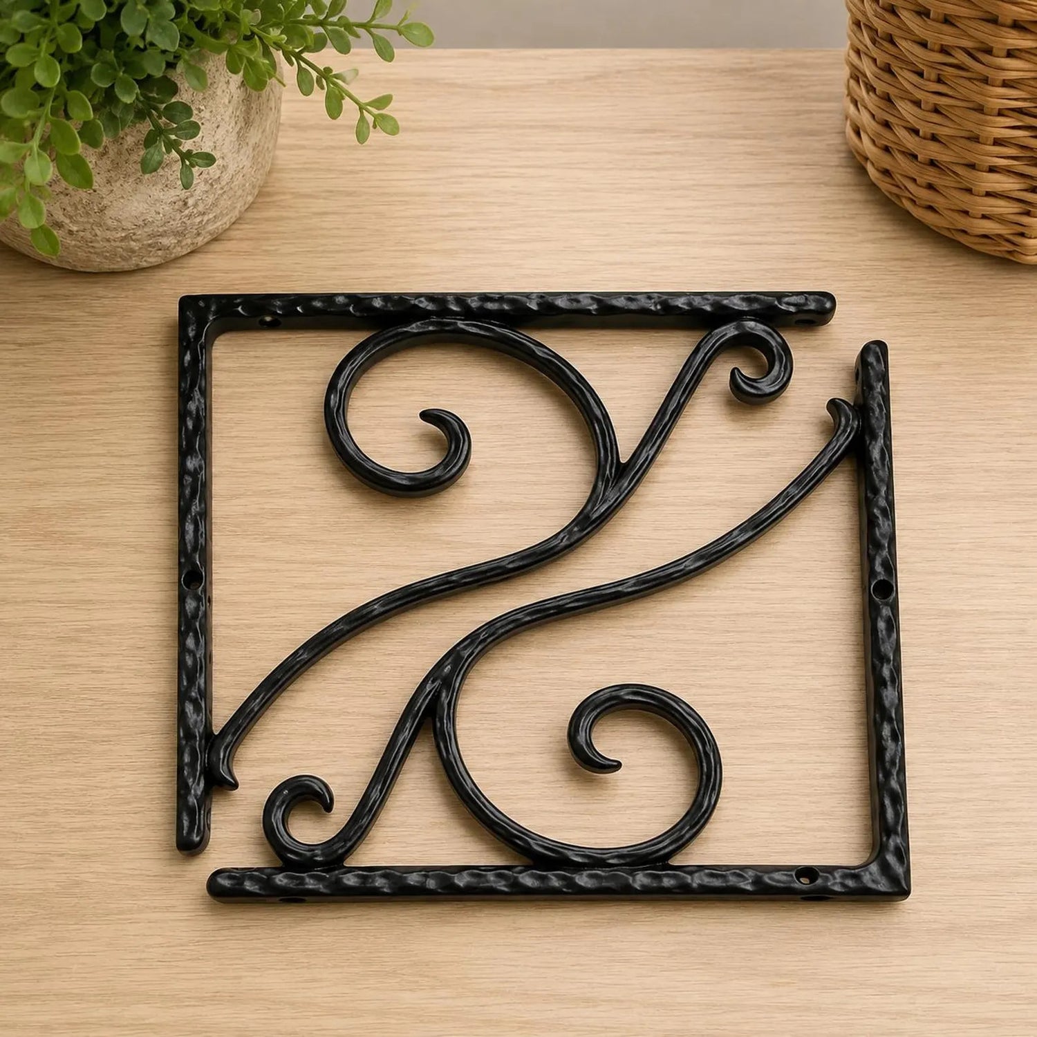 Heavy Duty Decorative Metal Shelf Bracket
