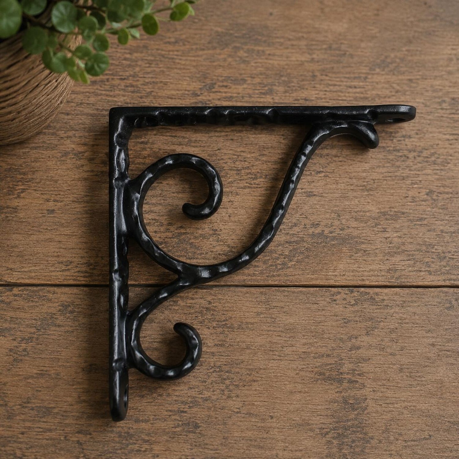 Decorative Cast Iron Scroll Shelf Bracket