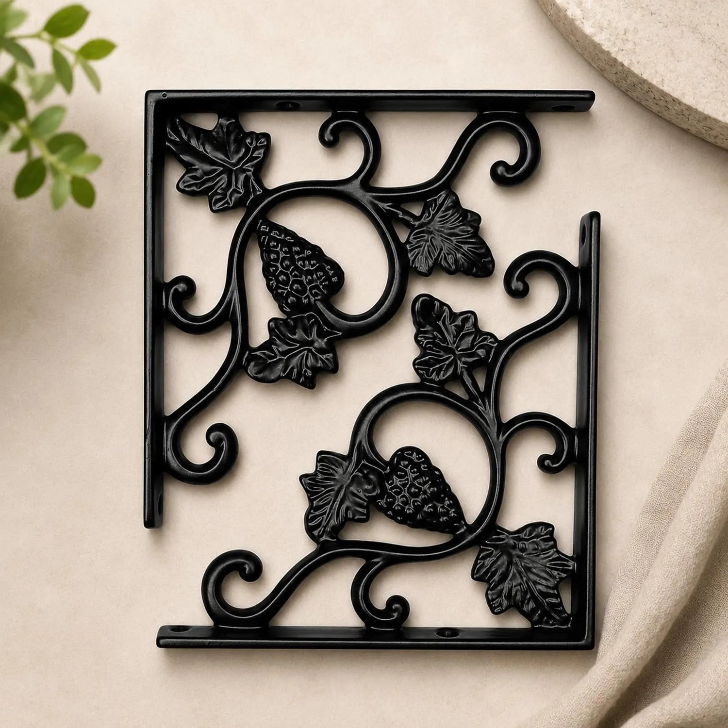 Decorative Cast Iron Grapevine Shelf Bracket