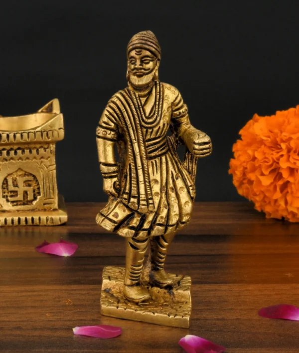 shivaji maharaj murti